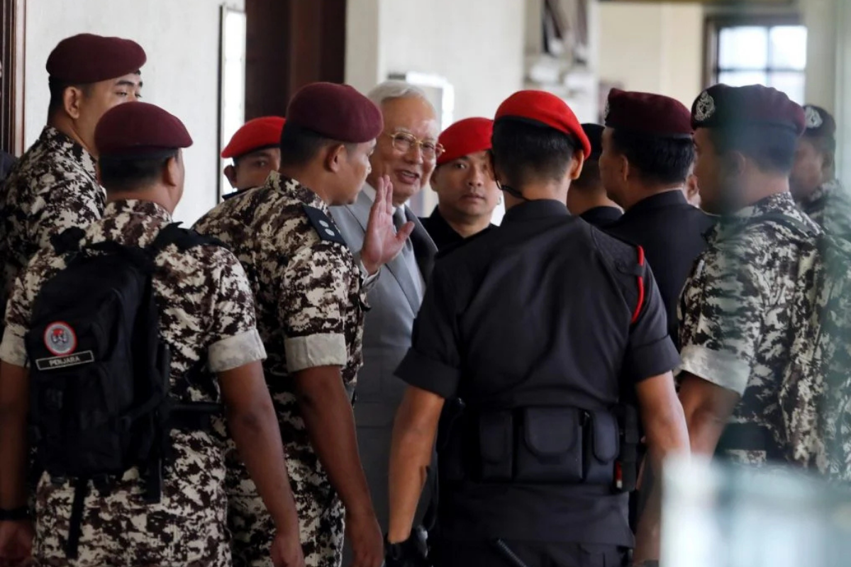 House Arrest Hopes Dashed for Jailed Ex-PM Najib