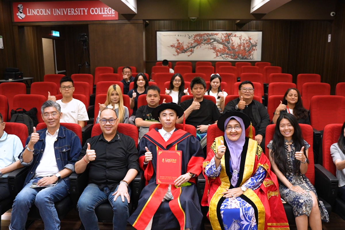 Dr Kervis AI Honorary Fellow: Helping Hand or Office Headache?