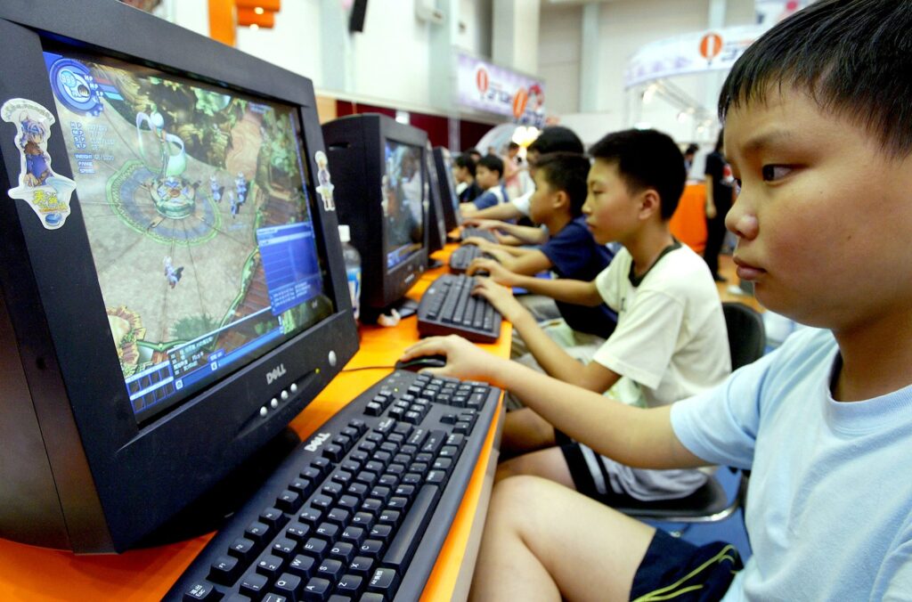 Driving B2B Synergy via the "The9Bit" Reward Cycle